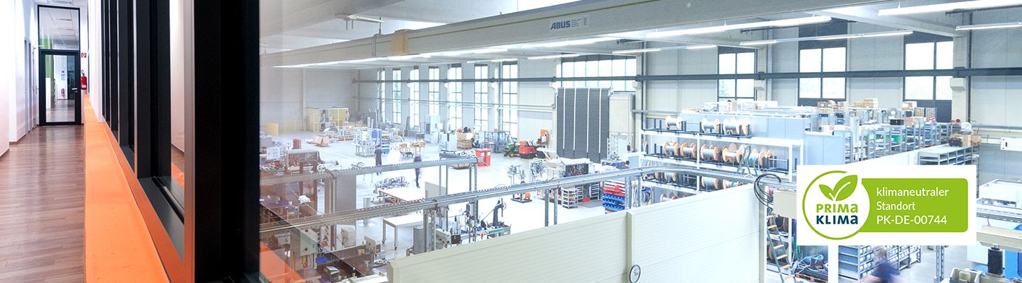 Ein Blick in die Fertigungshalle der ASS Maschinenbau GmbH in 51491 Overath.